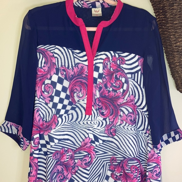 Springtime hottie tunic - Picture 2 of 5